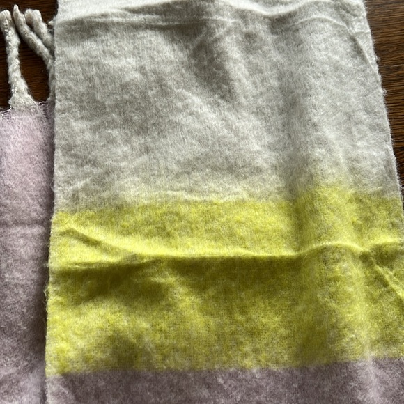 Reitmans Purple/Lavender scarf with Chartreuse stripe and White stripe - Picture 6 of 6